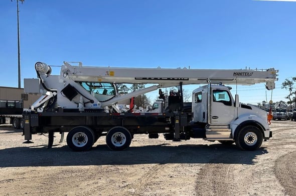 New Manitex 40124SHL SWB on New Kenworth T880