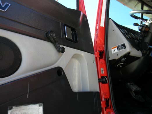 Used 2015 Fassi F385A.2.26 L212 on Used 2015 Western Star 4700SB