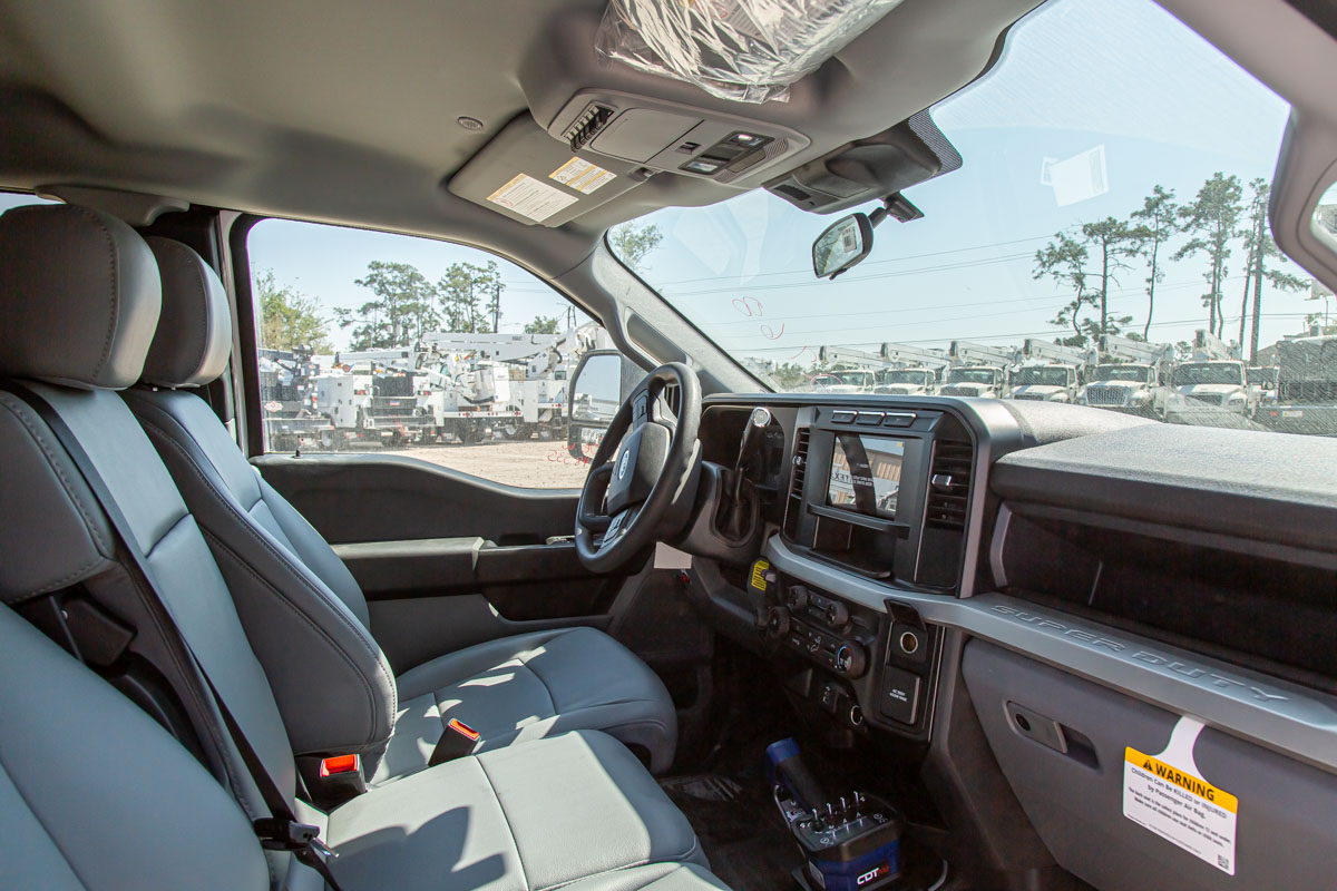 New Stellar 8630 with TMAX 1-11 aluminum body on New Ford F-550