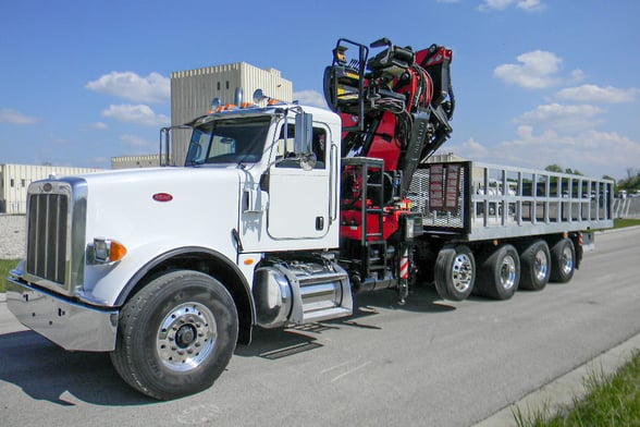 Used 2017 Fassi F660RA.2.25 L414 on Used 2016 Peterbilt 367