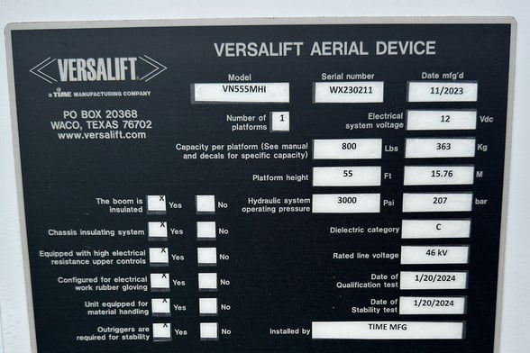 New Versalift VN-555-MHI on New International HV507