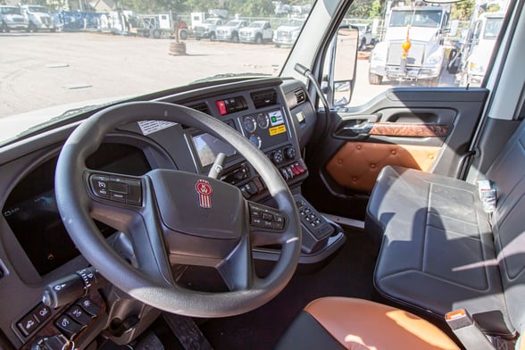 New Manitex 2085T on New Kenworth T880