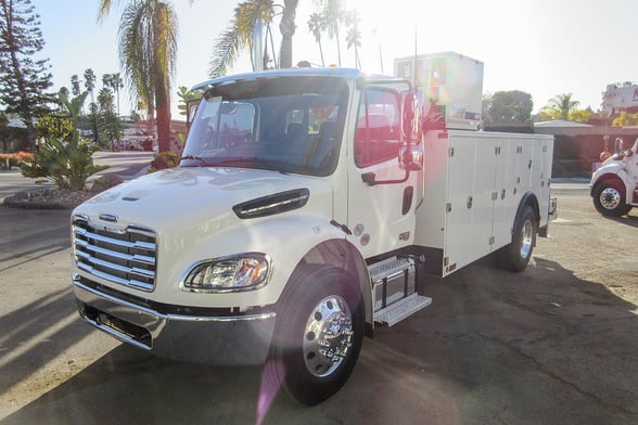 New Stellar 12630 TMAX 2-14 service body on New Freightliner M2 106