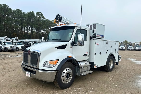 New Stellar 12630 TMAX 2-11 service body on New Kenworth T280