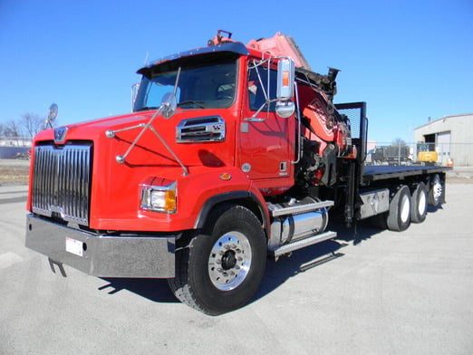 Used 2015 Fassi F385A.2.26 L212 on Used 2015 Western Star 4700SB