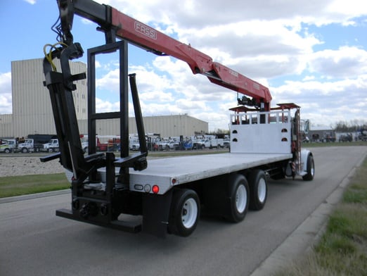 Used 2015 Fassi F280SE.22 on Used 2015 Peterbilt 365