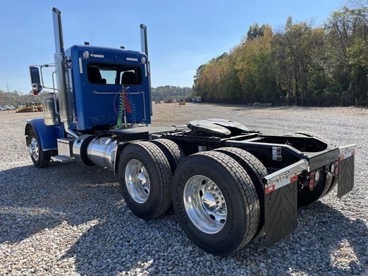 New Peterbilt 389