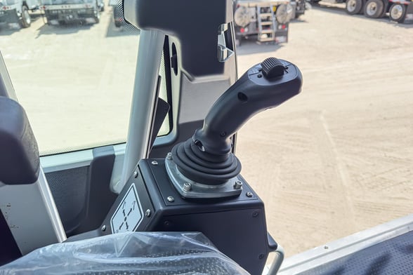 New Manitex TC65159 on New Kenworth T880