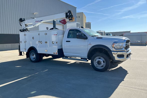 New Stellar 8630 with TMAX 1-11 aluminum body on New Ram 5500