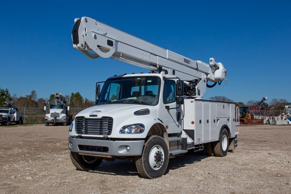 New Versalift VN-555-MHI on New Freightliner M2 106