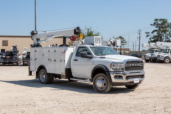 New Stellar 8630 with TMAX 1-11 aluminum body on New Ram 5500