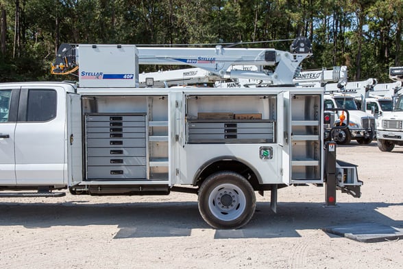 New Stellar 8630 with TMAX 1-11 aluminum body on New Ford F-550