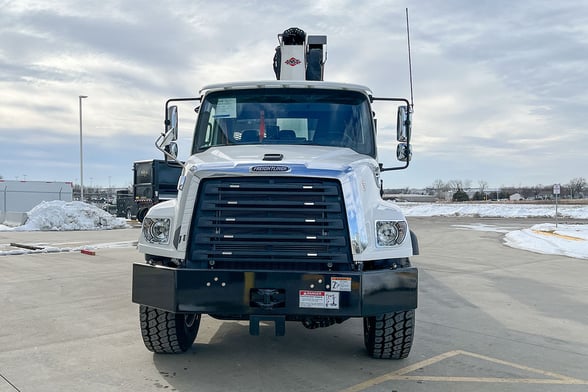 New IMT 42684 on New Freightliner 114SD+