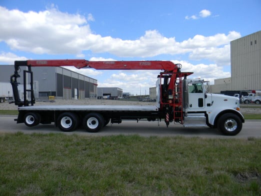 Used 2015 Fassi F280SE.22 on Used 2015 Peterbilt 365