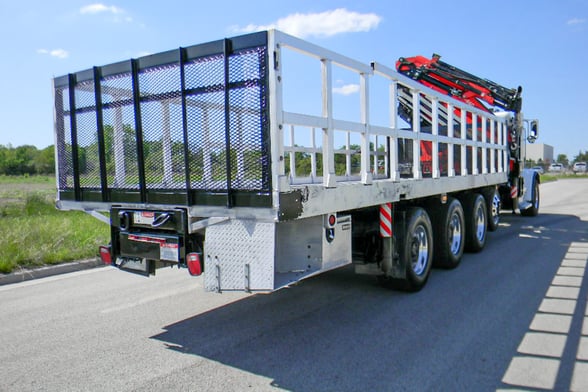 Used 2017 Fassi F660RA.2.25 L414 on Used 2016 Peterbilt 367