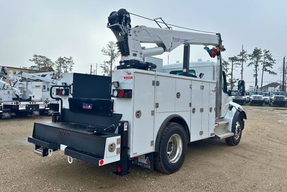 New Stellar 12630 TMAX 2-11 service body on New Kenworth T280