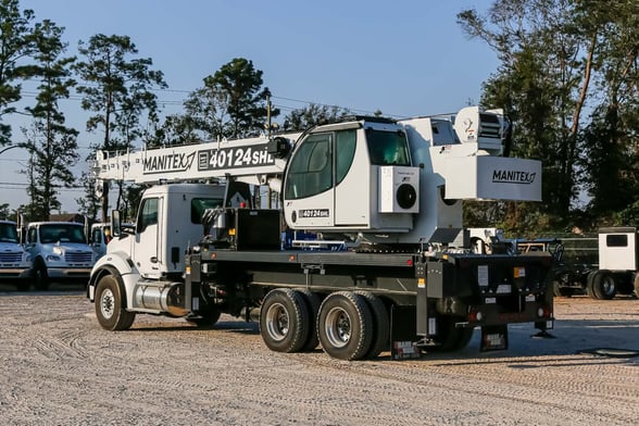 New Manitex 40124SHL SWB on New Kenworth T880