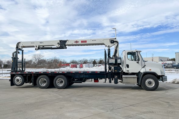 New IMT 42684 on New Freightliner 114SD+