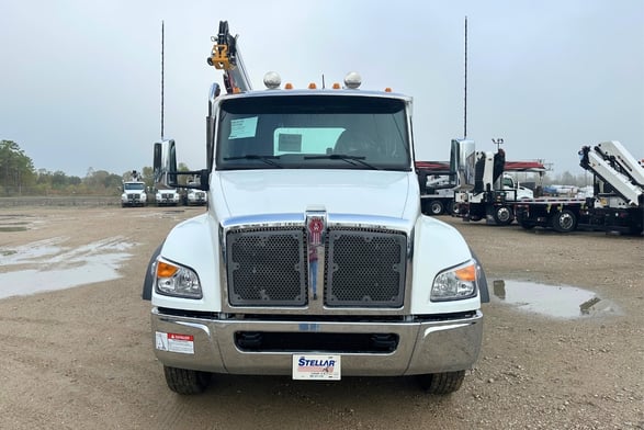 New Stellar 12630 TMAX 2-11 service body on New Kenworth T280