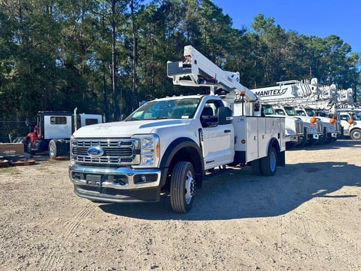 New Versalift SST-40-EIH on New Ford F-550