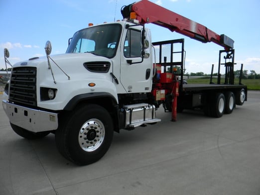 Used 2004 IMT 24562 on Used 2014 Freightliner 114SD