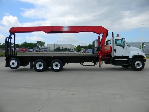 Used 2004 IMT 24562 on Used 2014 Freightliner 114SD