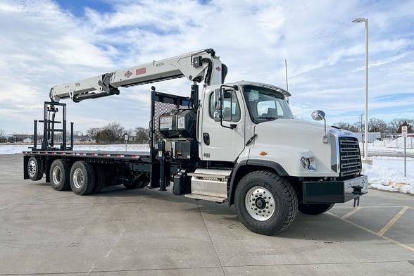 New IMT 42684 on New Freightliner 114SD+