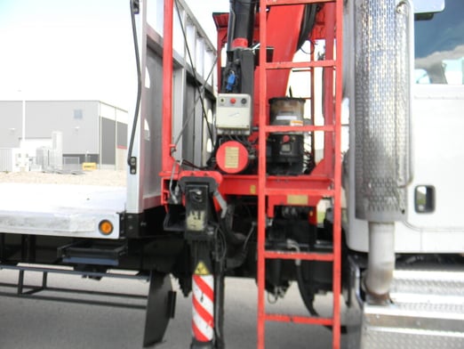 Used 2015 Fassi F280SE.22 on Used 2015 Peterbilt 365