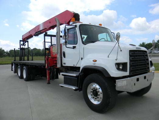 Used 2004 IMT 24562 on Used 2014 Freightliner 114SD