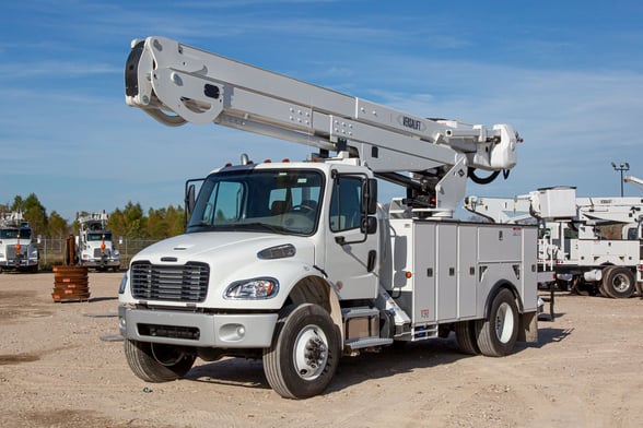 New Versalift VN-555-MHI on New Freightliner M2 106