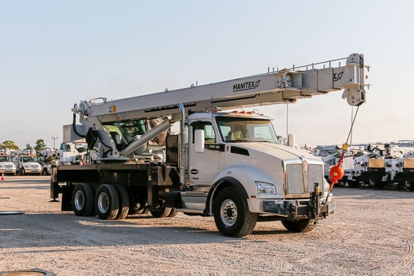 New Manitex 40124SHL SWB on New Kenworth T880