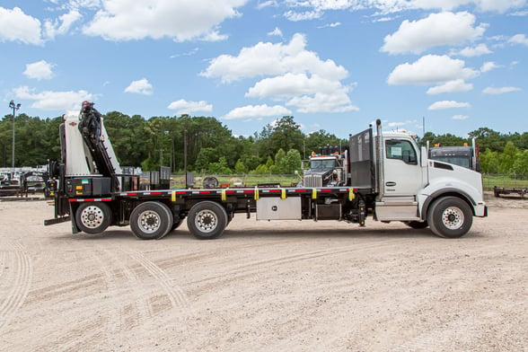 New IMT 7020-OK6 on New Kenworth T880