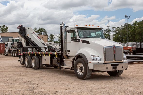 New IMT 7020-OK6 on New Kenworth T880