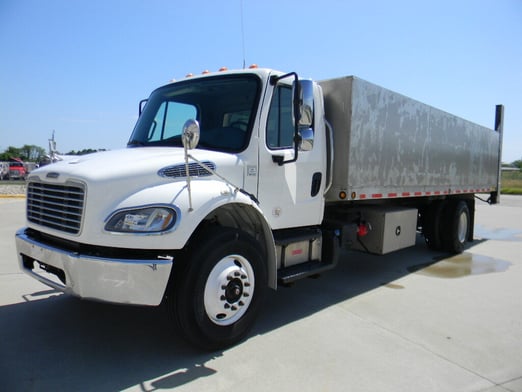 Used 2018 Freightliner M2 106