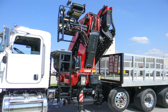 Used 2017 Fassi F660RA.2.25 L414 on Used 2016 Peterbilt 367