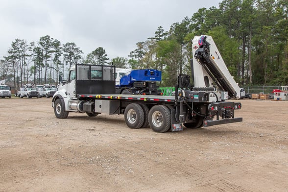 New IMT 32/222 K4 on New Kenworth T880