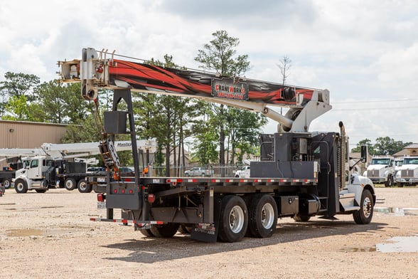 Used 2018 Manitex 30102C on Used 2019 Kenworth T370