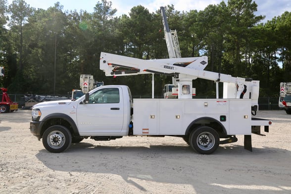 Used 2019 Versalift SST-40-EIH on Used 2019 Ram 5500