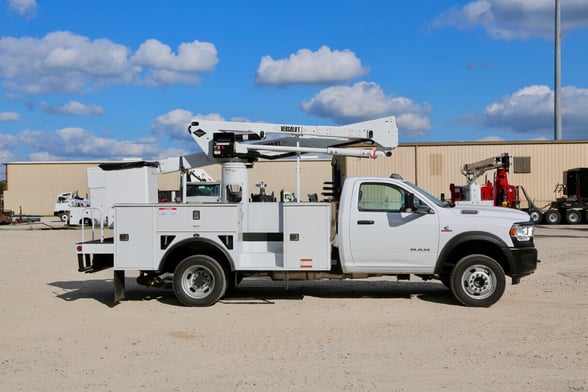 Used 2019 Versalift SST-40-EIH on Used 2019 Ram 5500