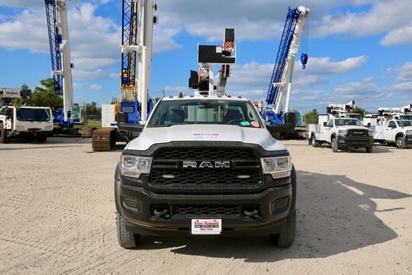 Used 2019 Versalift SST-40-EIH on Used 2019 Ram 5500