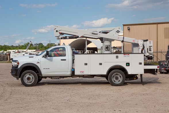 Used 2022 Versalift SST-40-EIH on Used 2022 Ram 5500