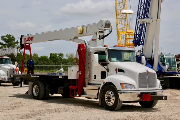 Used 2018 Elliott 1870F on Used 2019 Kenworth T370