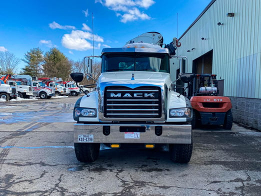 Used 2015 Cormach 50000 E9 on Used 2019 Mack Granite 64FR