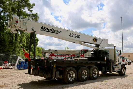 Used 2019 Manitex 35124C on Used 2019 Western Star 4700SB